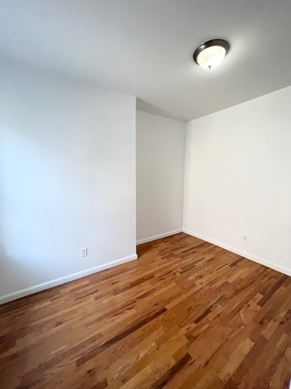 600 West 138th Street - Photo 7