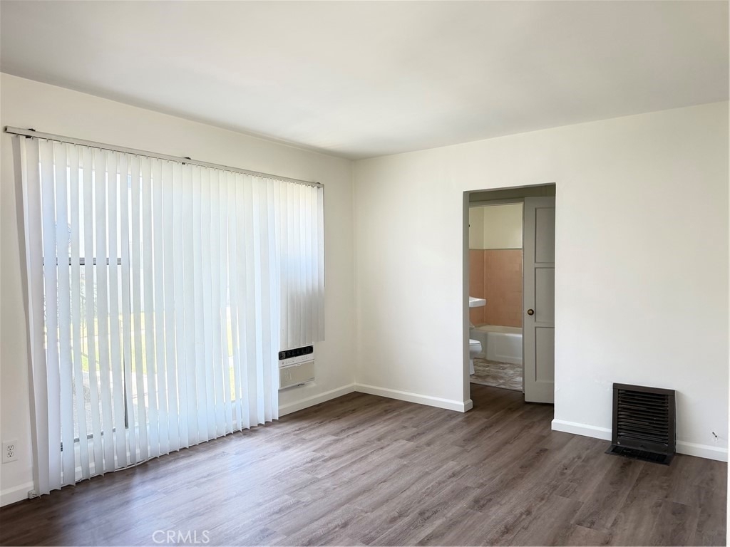 16 W Grand Avenue - Photo 2