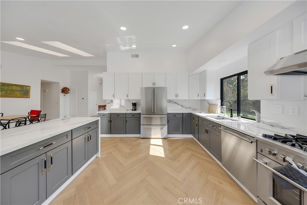 1107 N Short - Photo 11
