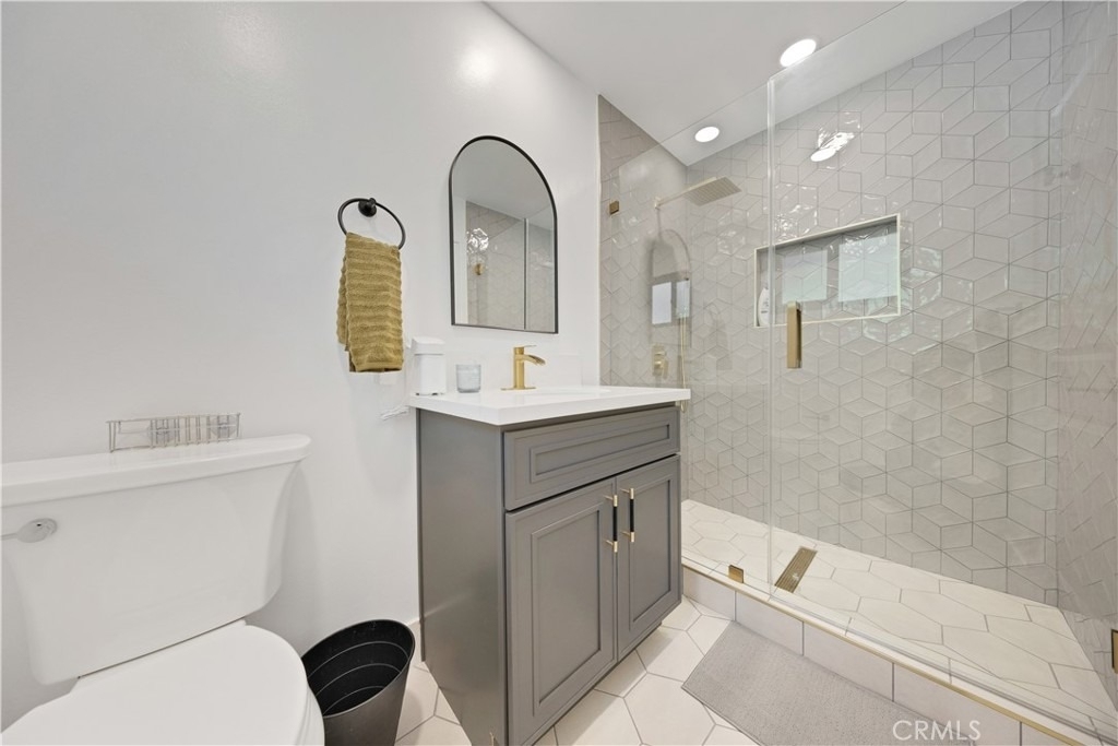 1107 N Short - Photo 24
