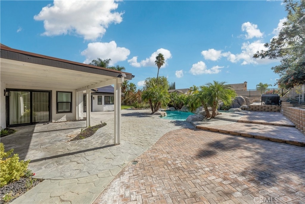 1107 N Short - Photo 27