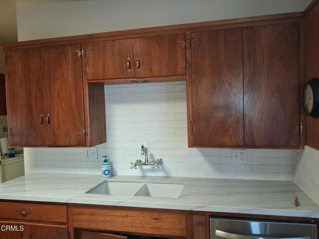 3296 San Luis Street - Photo 5