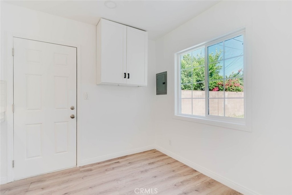 19427 Hart Street - Photo 14