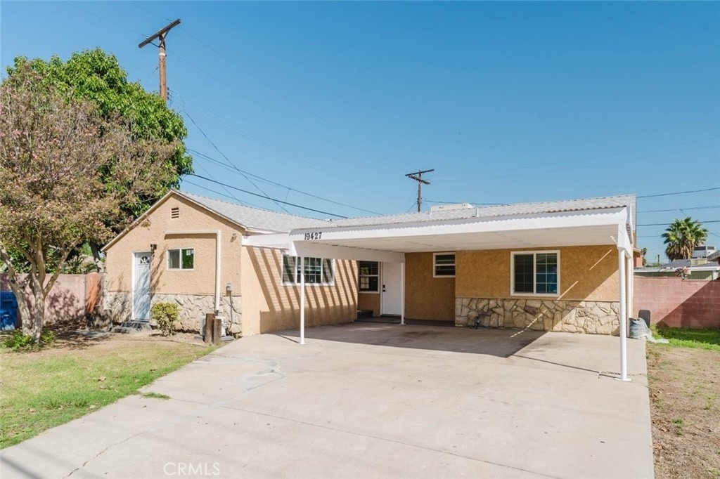 19427 Hart Street - Photo 0