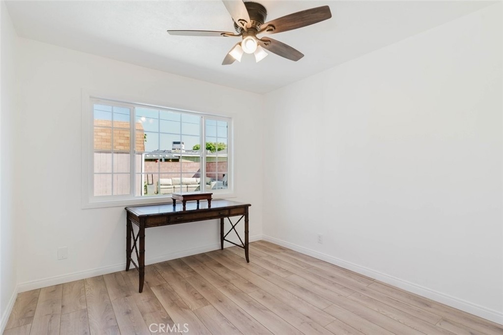 19427 Hart Street - Photo 15