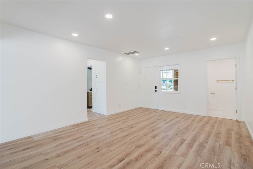 19427 Hart Street - Photo 9