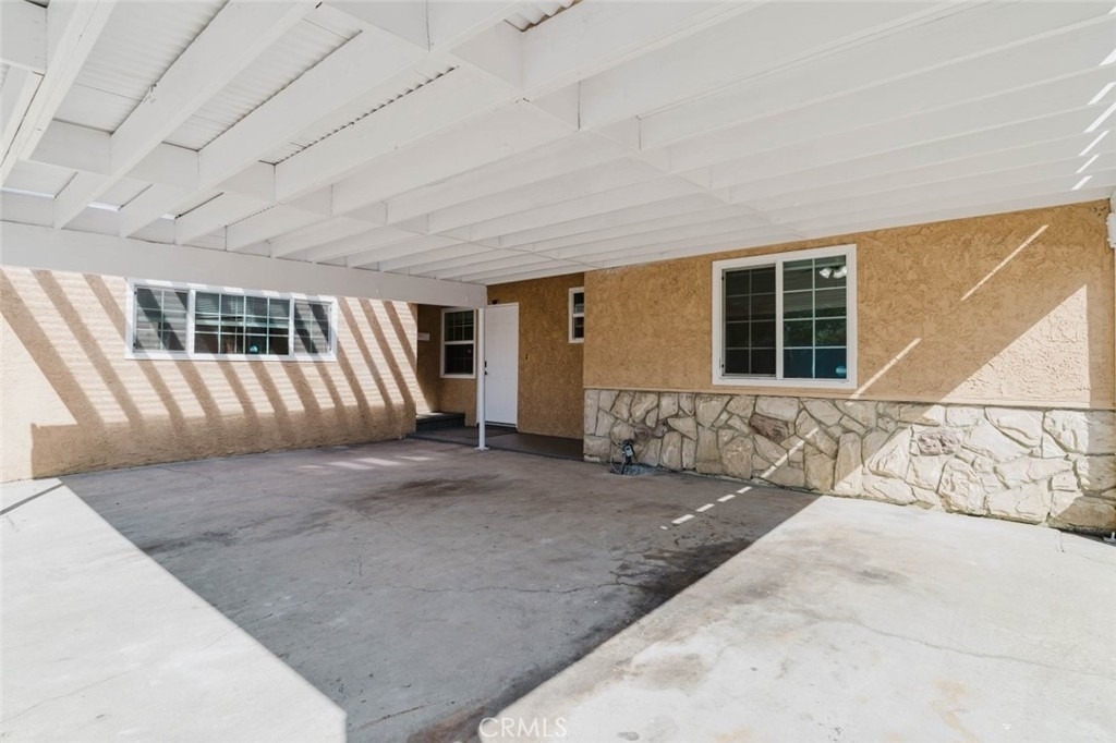 19427 Hart Street - Photo 2
