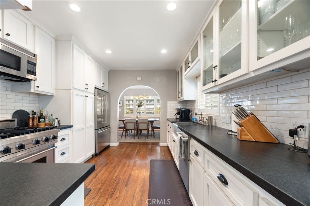 330 28th - Photo 2