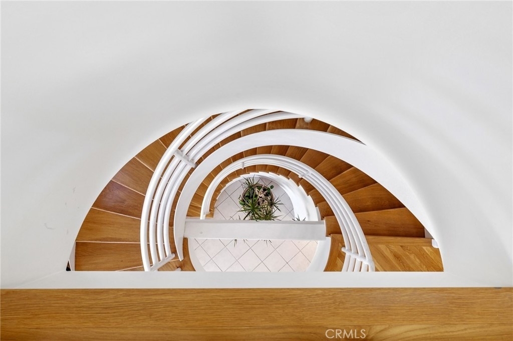 536 The Strand - Photo 16