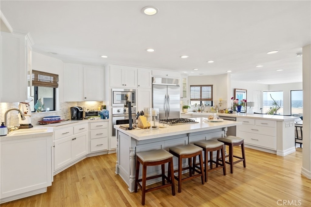 536 The Strand - Photo 4