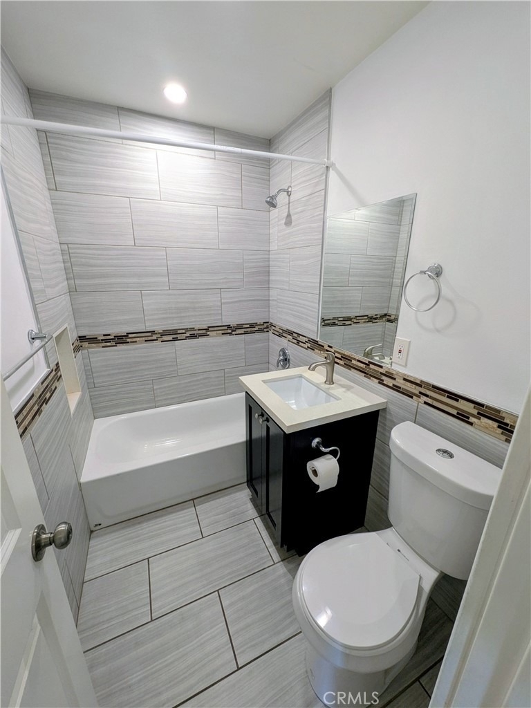 1708 Pine Avenue - Photo 3