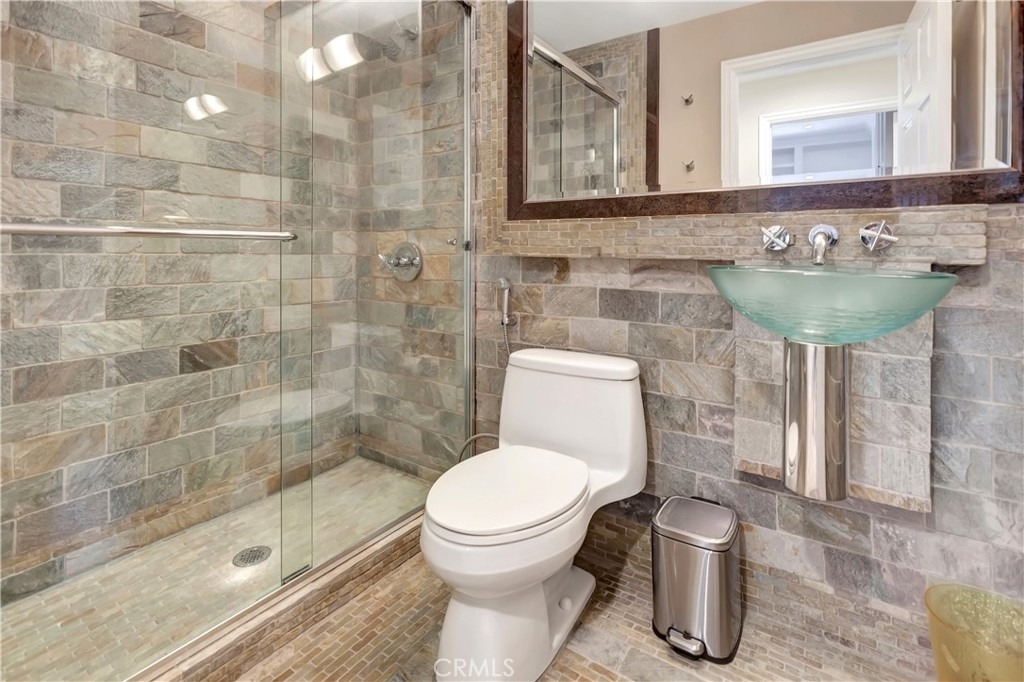 3140 E Bradbury Court - Photo 32