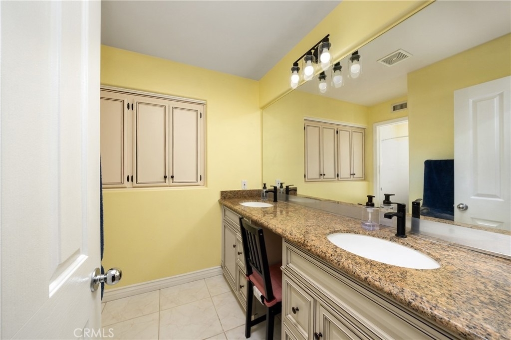 21 Foxcrest - Photo 18