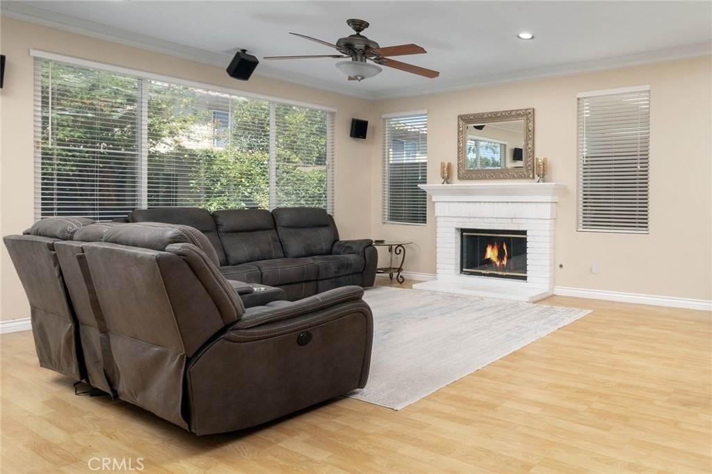 21 Foxcrest - Photo 2