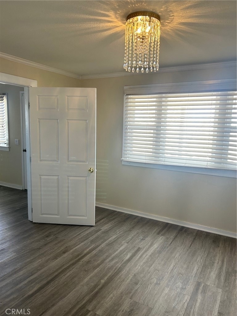 9548 White Road - Photo 4
