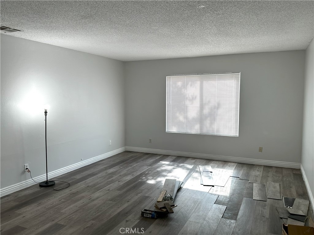 8616 N Loop Boulevard - Photo 3