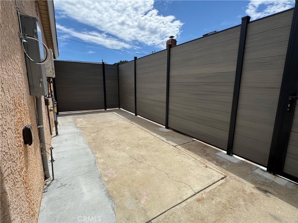11022 Louise Avenue - Photo 9