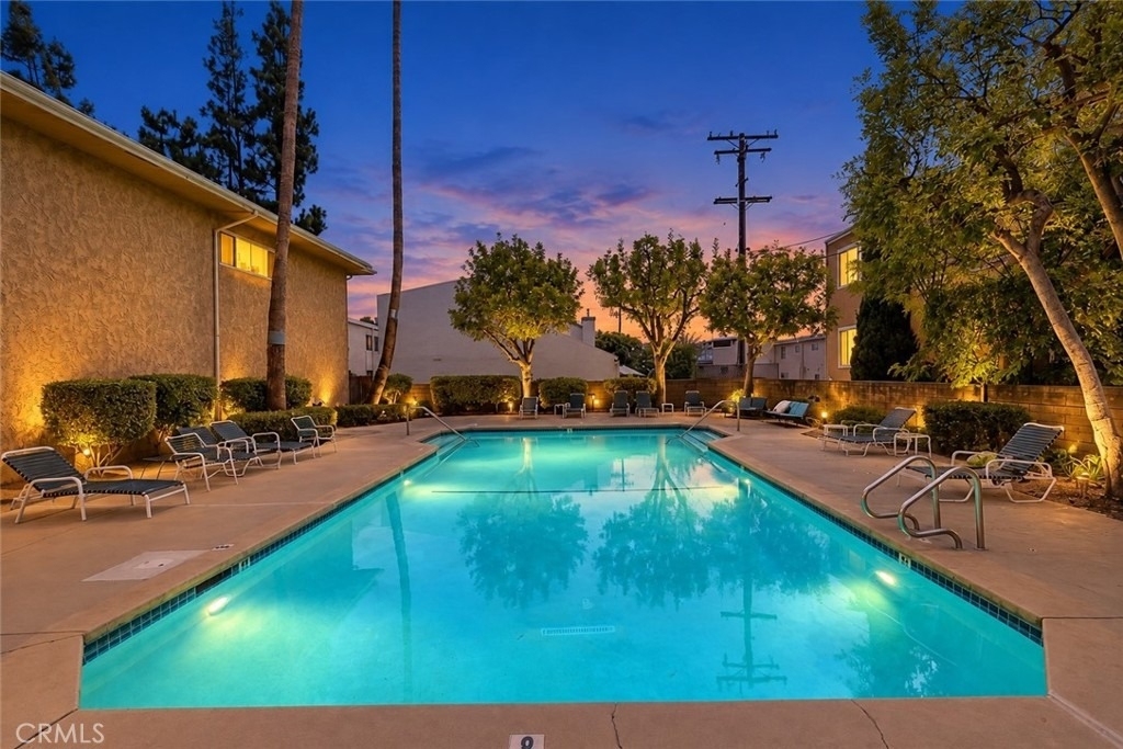 620 W Huntington - Photo 2