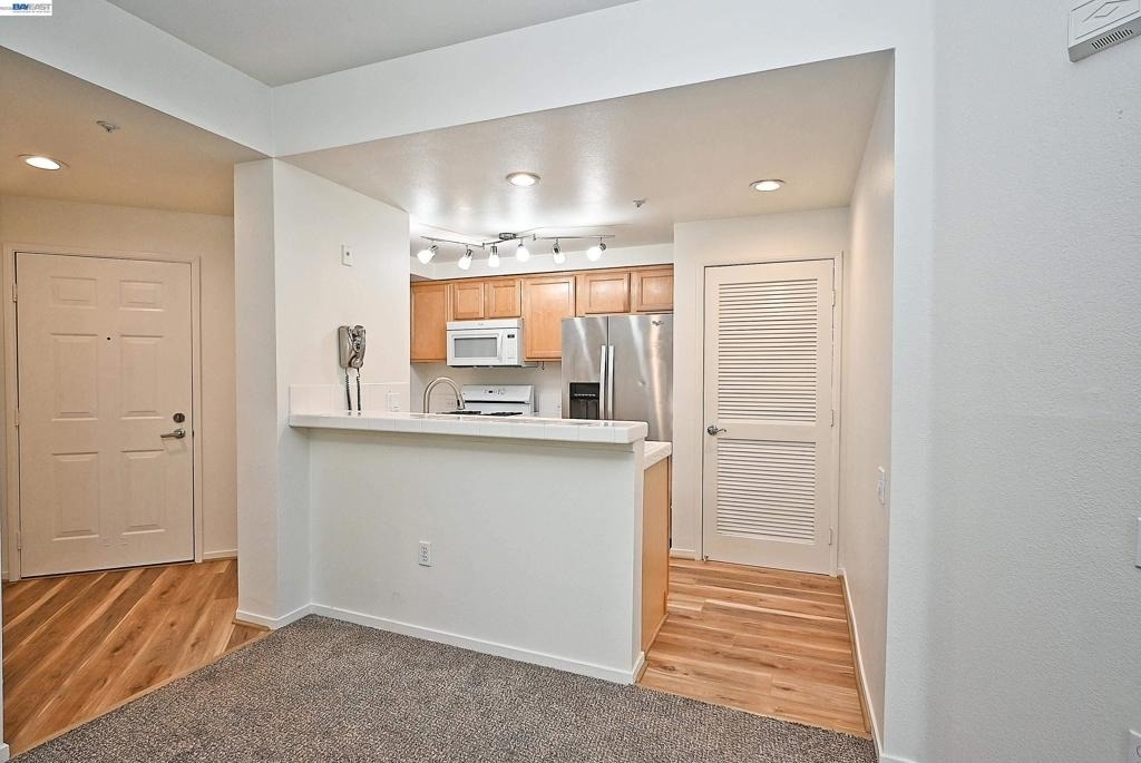280 Caldecott Ln - Photo 6