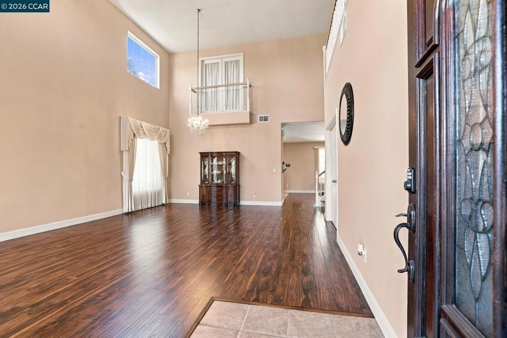 204 Millbrook Dr - Photo 2