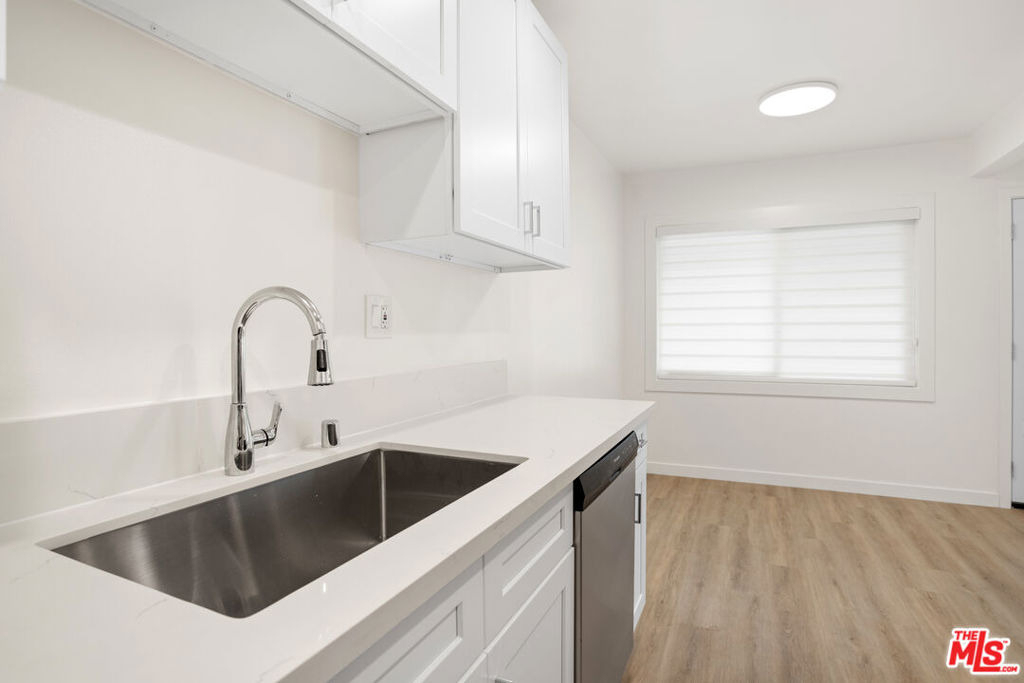 2908 W 141st Place - Photo 17