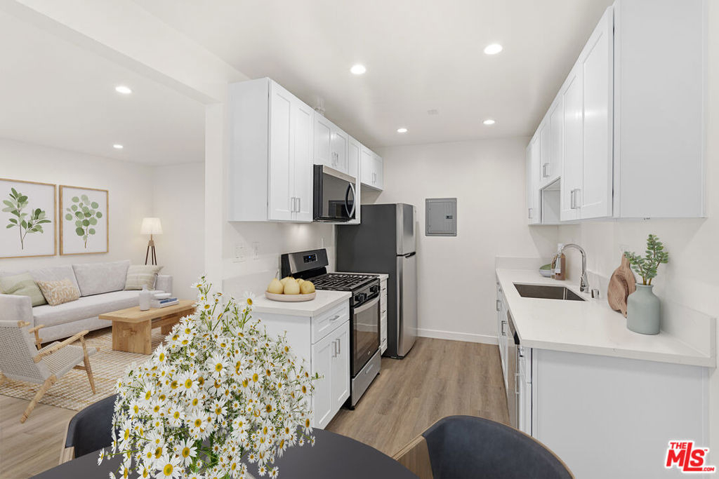 2908 W 141st Place - Photo 2