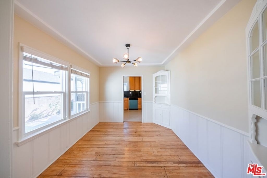 2551 S Bentley Avenue - Photo 4