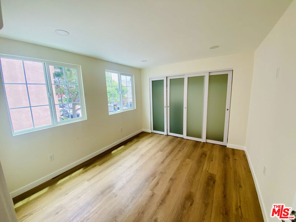 1000 S Sherbourne Drive - Photo 7