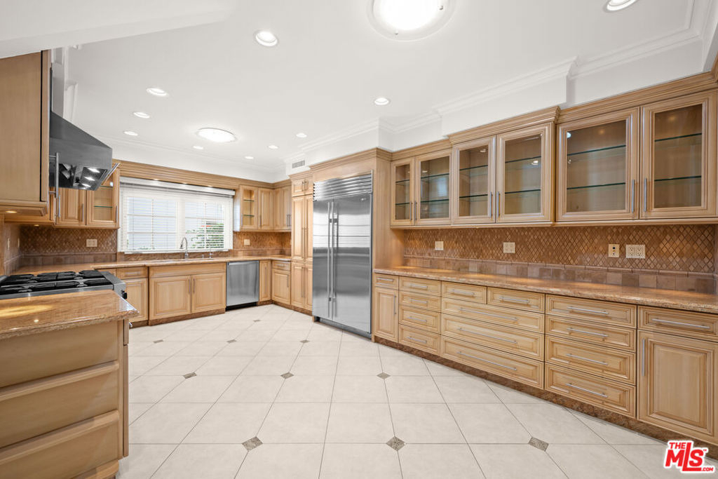 204 Foothill Road - Photo 3