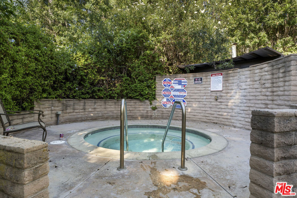 3480 Barham Boulevard - Photo 16