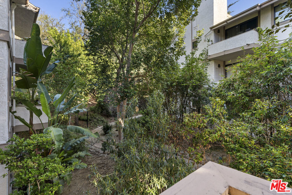3480 Barham Boulevard - Photo 7