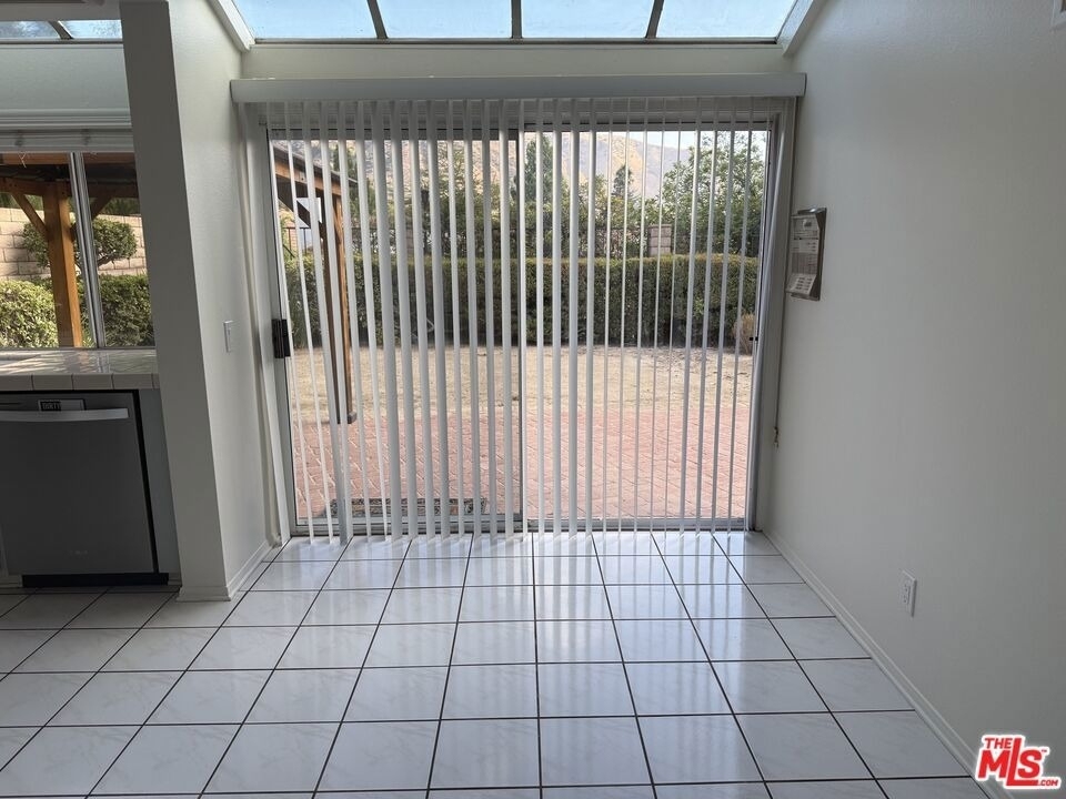 12010 Falcon Ridge Way - Photo 4