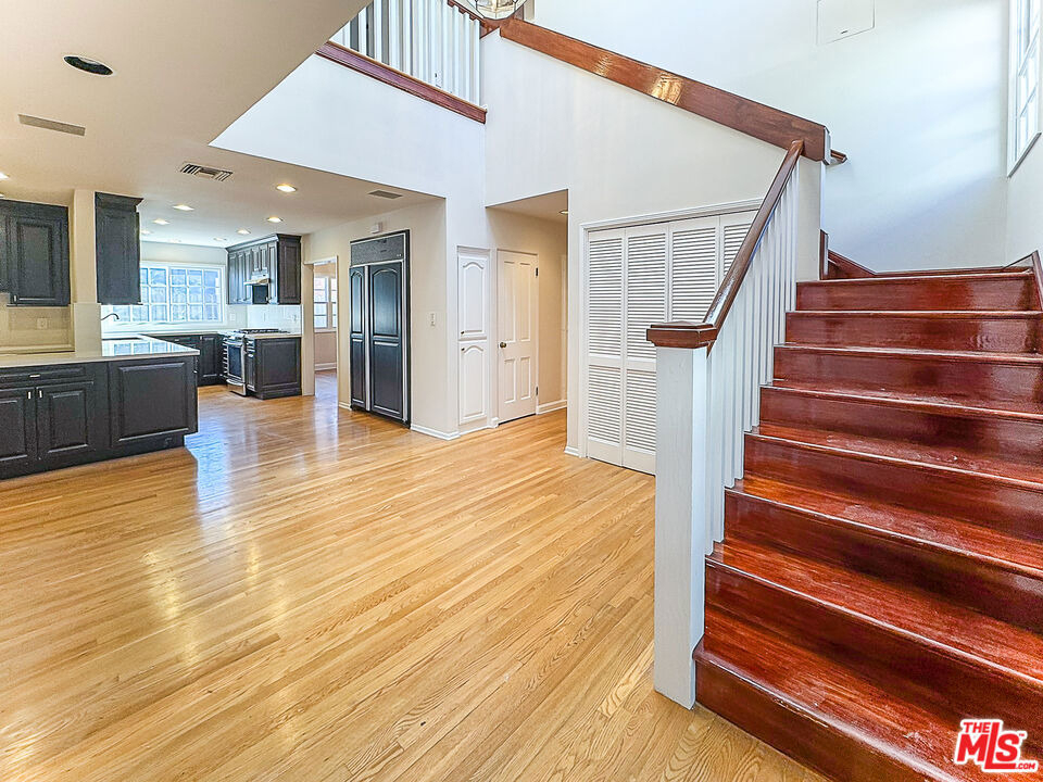 2445 22nd Street - Photo 7