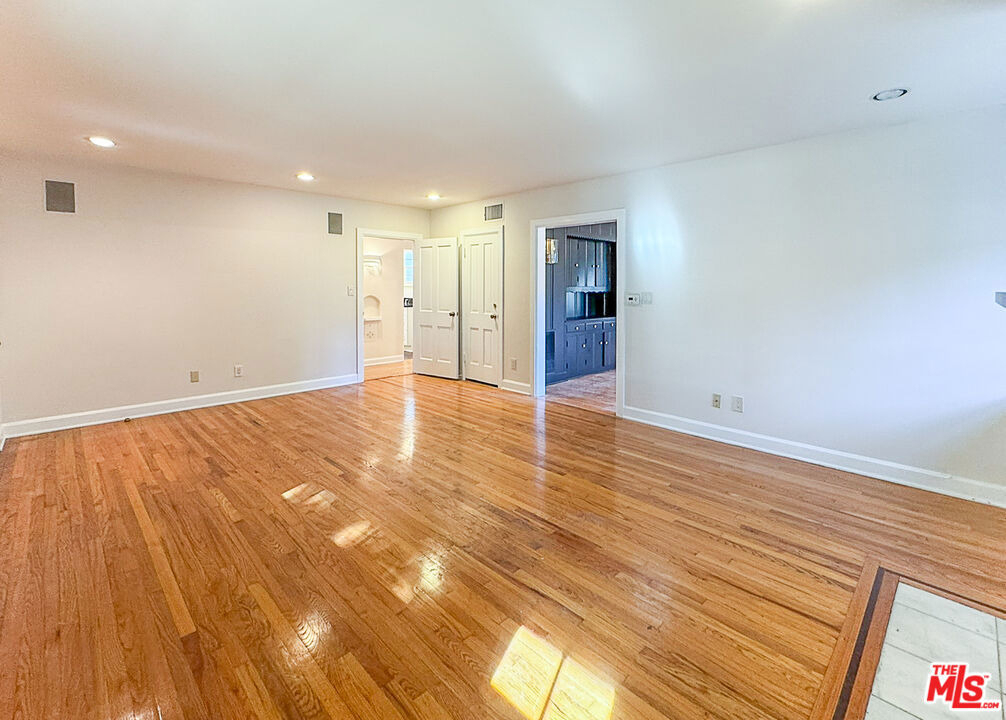 2445 22nd Street - Photo 11