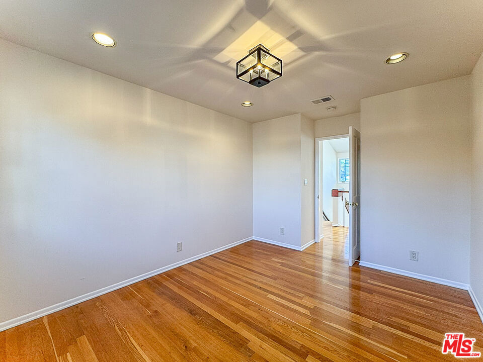 2445 22nd Street - Photo 37