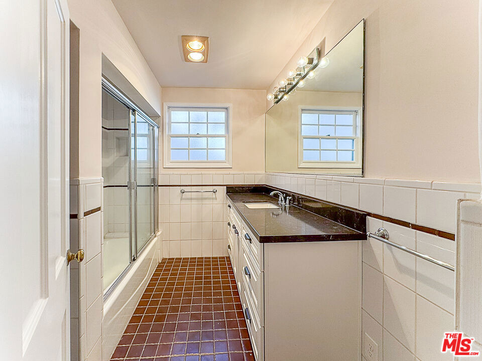 2445 22nd Street - Photo 19