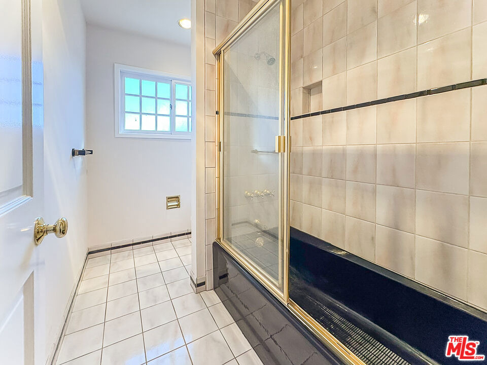 2445 22nd Street - Photo 43
