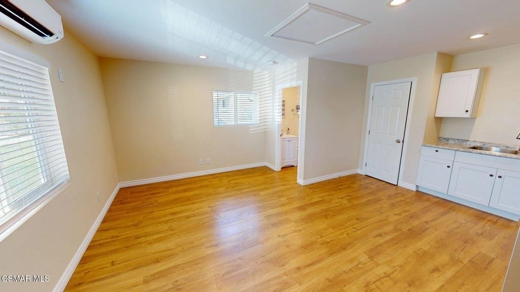 19153 Sylvan Street - Photo 2