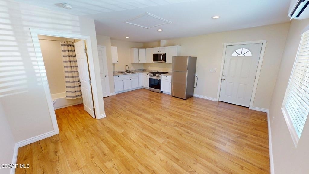 19153 Sylvan Street - Photo 3