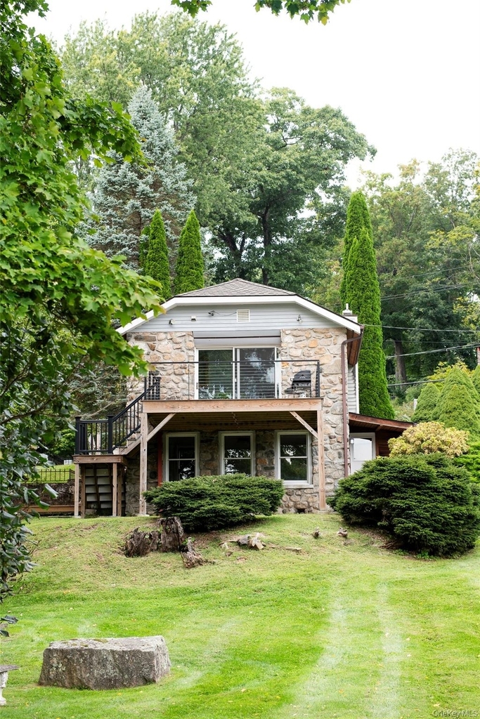 112 W Lake Boulevard - Photo 2