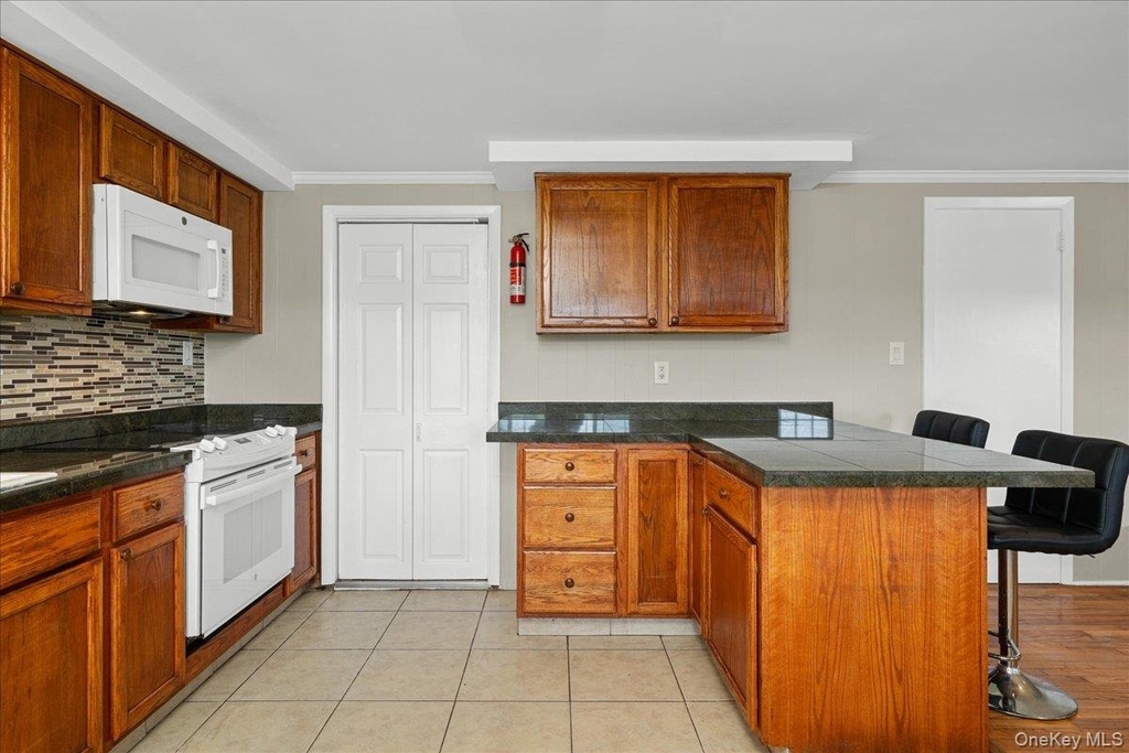 14 Hemlock Hill - Photo 13
