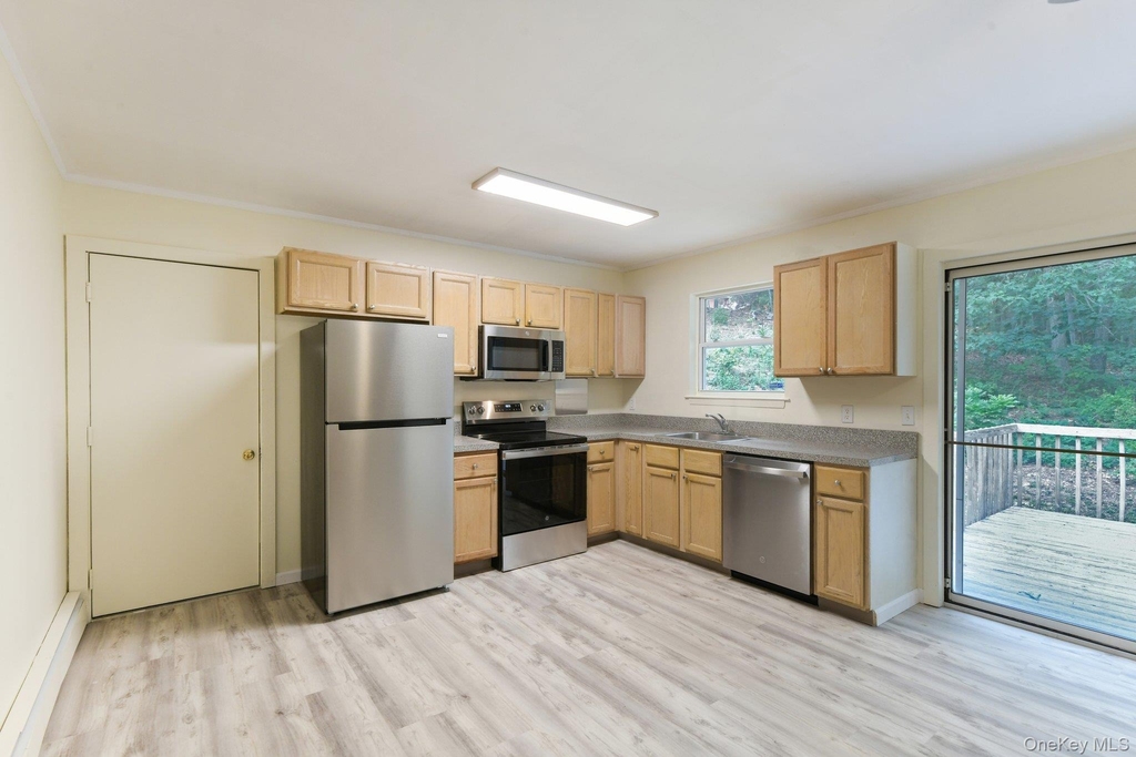 22 Red Maple Road - Photo 7