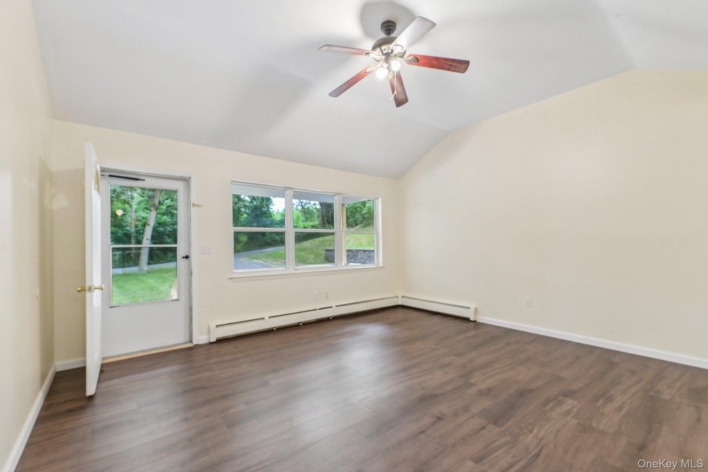 22 Red Maple Road - Photo 6
