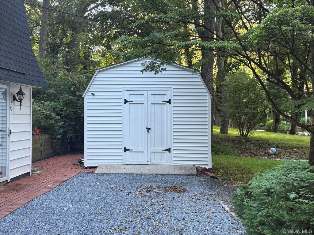 70 Rinaldo Road - Photo 6