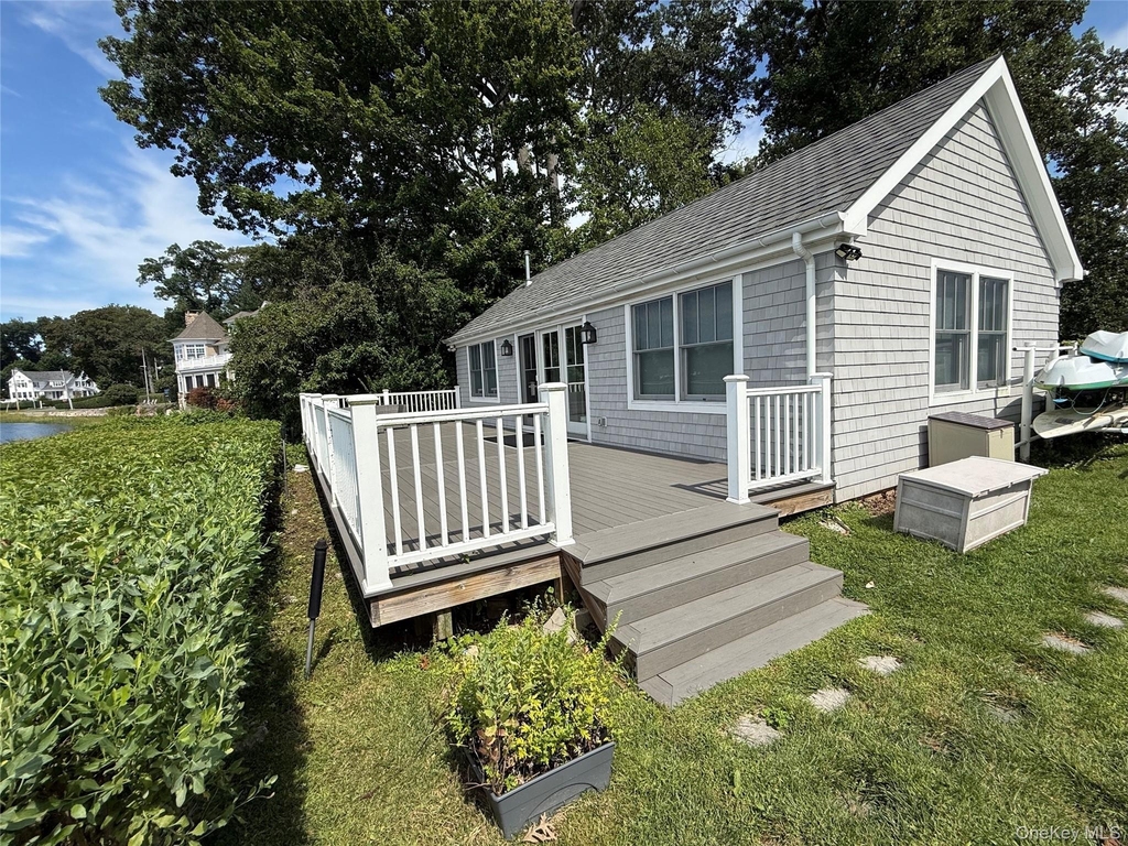 169 E Shore Road - Photo 0