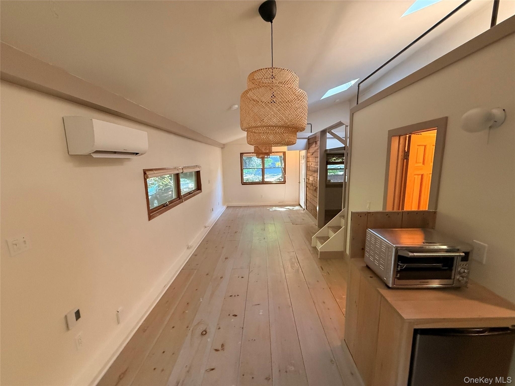 331 Thompson Street - Photo 5