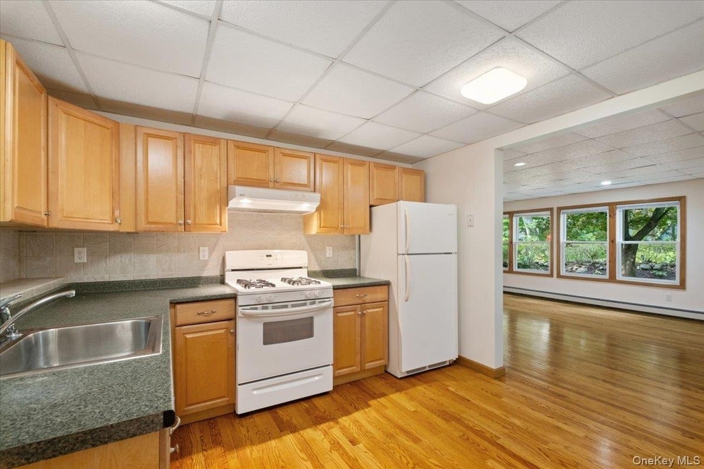 272 Brewster Hill Road - Photo 2