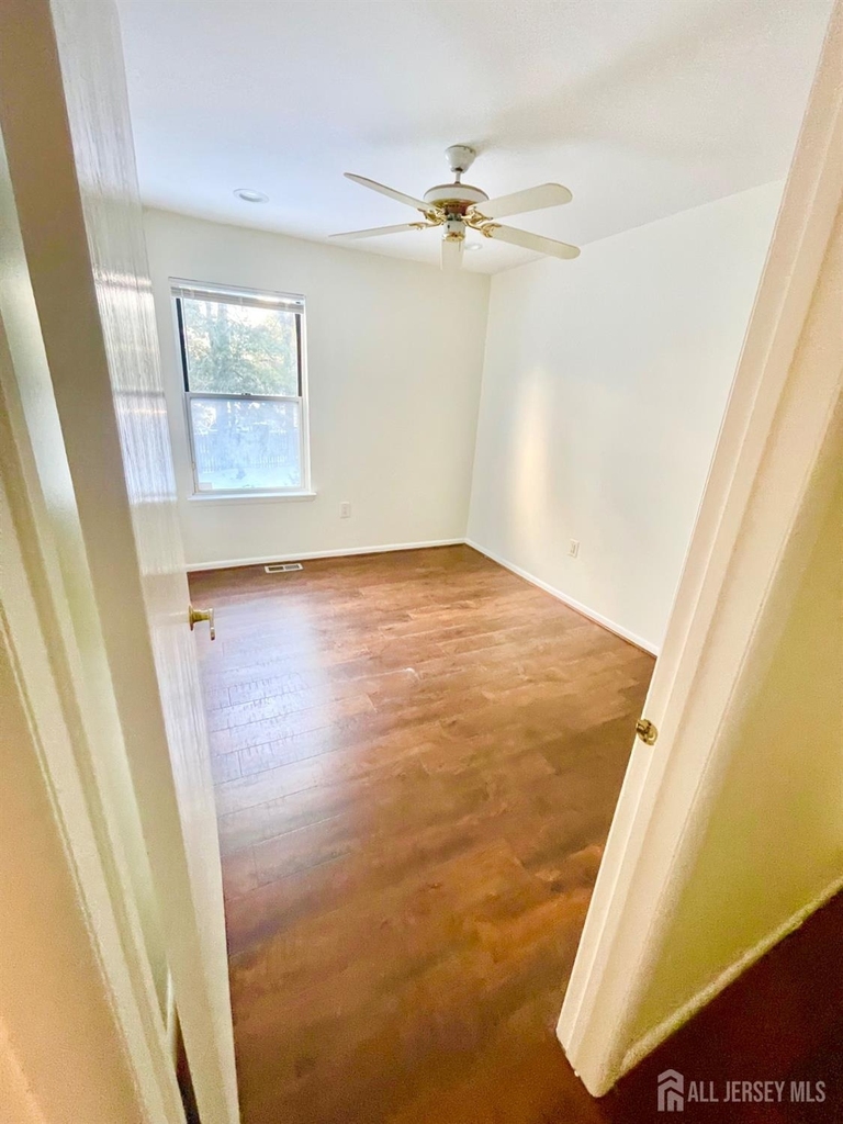 9 Lawry Court - Photo 8