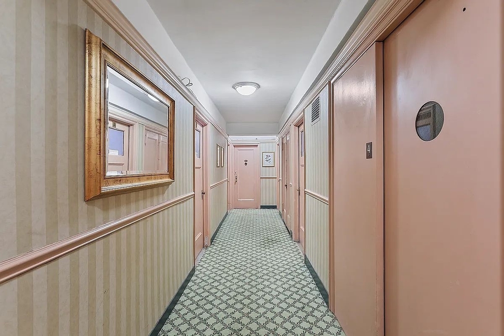 211 E 35th Street - Photo 10