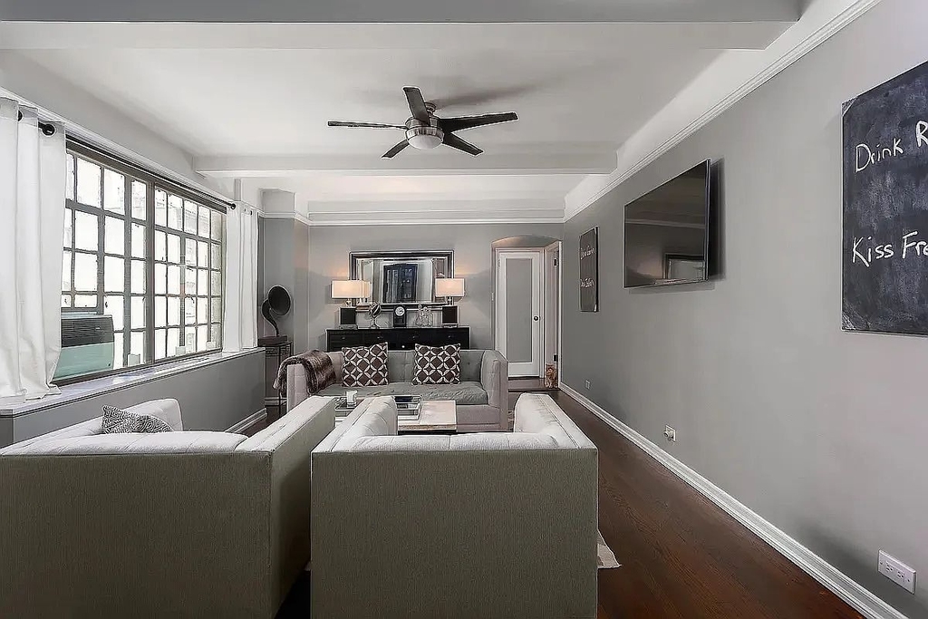 211 E 35th Street - Photo 0